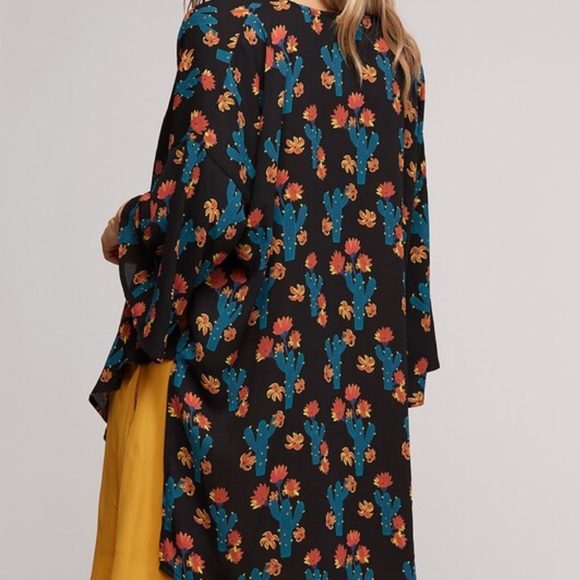 LARGE (runs big) Cactus kimono - Picture 7 of 7